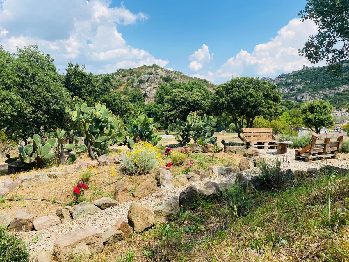 Il Nuraghe Del Lago Coghinas Oschiri Exteriér fotografie