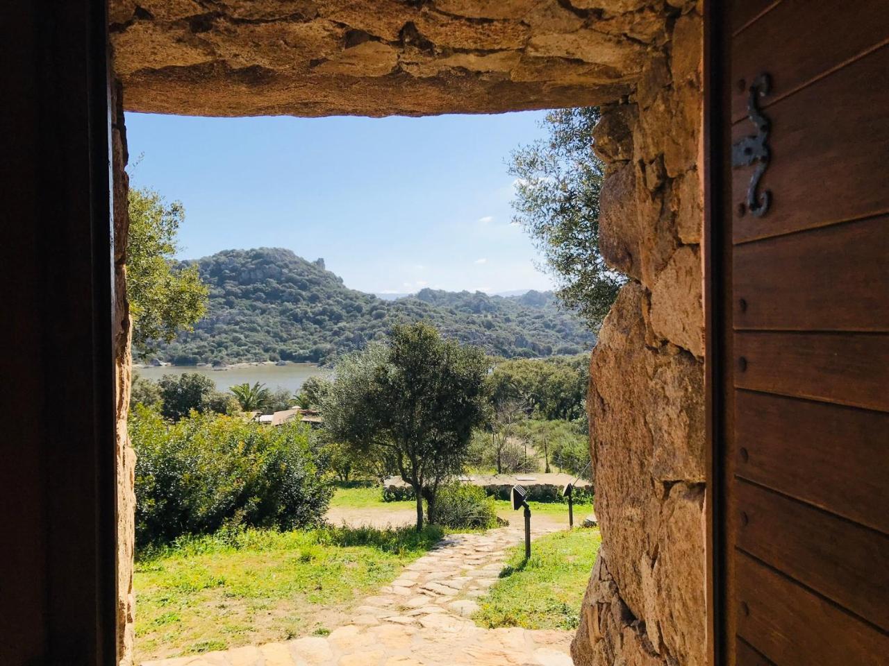 Il Nuraghe Del Lago Coghinas Oschiri Exteriér fotografie
